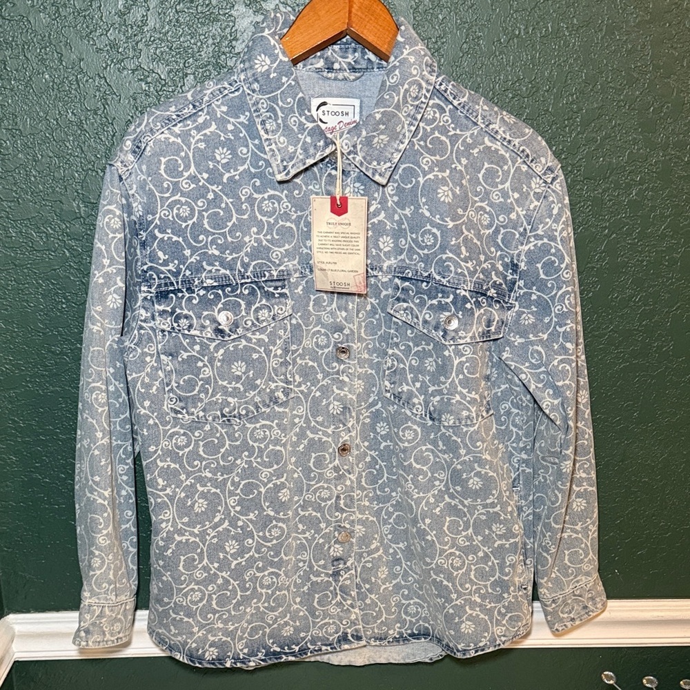 NEW! Stoosh Vintage Denim Light Blue Floral Oversized Women's Jacket Medium